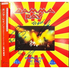 Laser Disc - Gamma Ray ‎– Heading For The East (Live In Tokyo) - Japan с автографами Dirk Schlächter и Ralph Scheepers